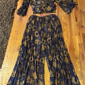 Storia Bohemian Floral Two-Piece Set Size M
